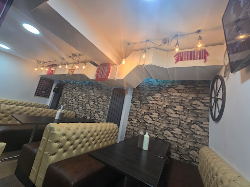 Photo of Ali's Quisine - 20 Chapel St, Luton LU1 2SE